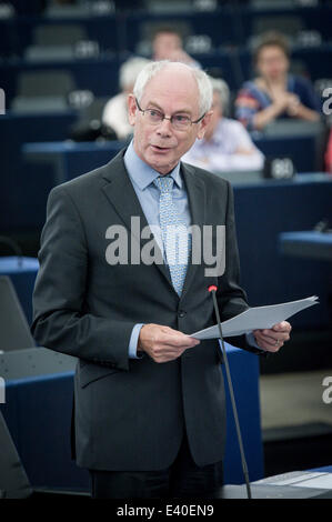 Straßburg, Bxl, Frankreich. 2. Juli 2014. Herman Van Rompuy, der Präsident des Europäischen Rates hält eine Rede am zweiten Tag der Plenarsitzung Hauptquartier der Europäischen Parlaments in Straßburg auf 02.07.2014 Credit: Wiktor Dabkowski/ZUMA Draht/Alamy Live News Stockfoto