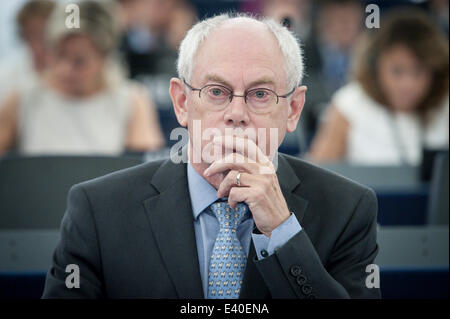 Straßburg, Bxl, Frankreich. 2. Juli 2014. Herman Van Rompuy, der Präsident des Europäischen Rates hält eine Rede am zweiten Tag der Plenarsitzung Hauptquartier der Europäischen Parlaments in Straßburg auf 02.07.2014 Credit: Wiktor Dabkowski/ZUMA Draht/Alamy Live News Stockfoto