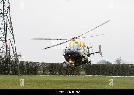 Ein Metropolitan Polizei-Hubschrauber bereitet Landung auf Polizeihund Ausbildungsstätte, Keston, Kent, England, Großbritannien Stockfoto