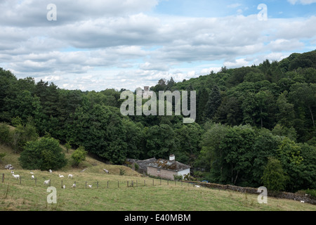 St. Michaels Kirche Askham, gesehen von Askham Hall, in der Nähe von Penrith, Cumbria, UK Stockfoto