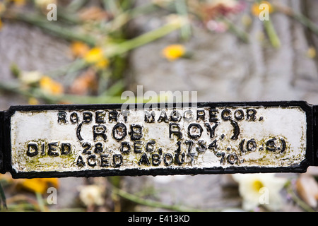 einer der drei möglichen Grabstätten für Rob Roy, ein schottischer Held, in der Nähe von Balquhidder, Scotland, UK. Stockfoto