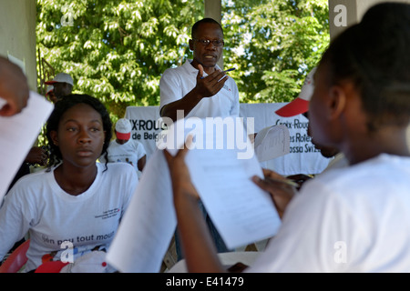 Haiti, Palmiste-pro-Vin, rotes Kreuz Ausbildung junger Menschen im Katastrophenschutz Stockfoto