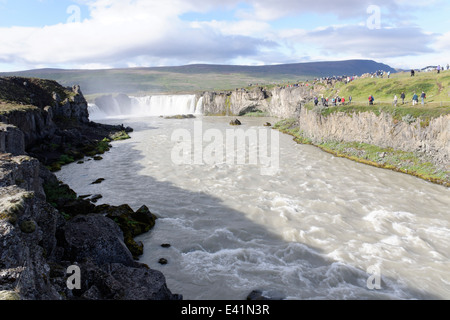 Godafoss Wasserfall der Götter oder Godi, Fluss Skjalfandafljot, Thingeyjarsveit, Myvatn Bezirk North Central Island Stockfoto