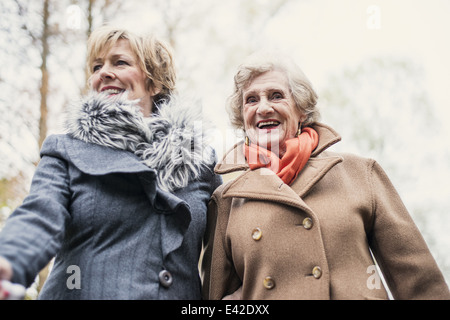 Porträt von senior Frau und Tochter Stockfoto