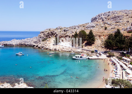 St. Pauls Bay und Kirche Lindos Rhodos Griechenland Stockfoto