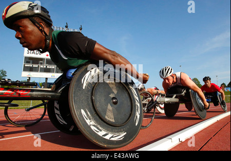 Konkurrenten in die Männer-1500-Meter-Rollstuhl bei den kanadischen Meisterschaften Leichtathletik & 28. Juni 2014 in Moncton. Stockfoto