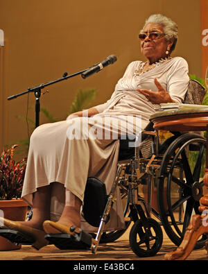 Maya Angelou spricht in Gemeinde b ' nai Israel Featuring: Maya Angelou wo: Boca Raton, Florida, USA bei: 16. Januar 2014 Stockfoto