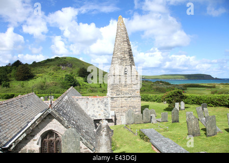 St. Enedoc Kirche und Friedhof Stockfoto