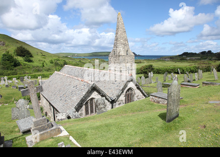 St. Enedoc Kirche und Friedhof Stockfoto