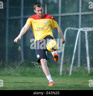 Galatasaray Neuverpflichtungen Salih Dursun, Umut Gundogan und Izet Hajrovic posieren für Fotografen mit Antalya: Izet Hajrovic wo: Antalya, Türkei: 20. Januar 2014 Stockfoto