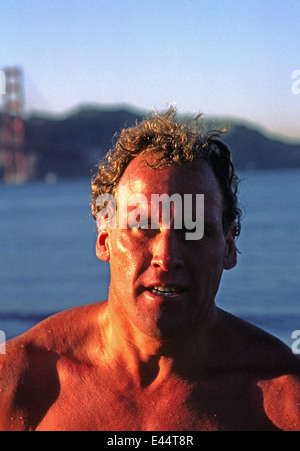 Dave Horning nach Schwimmen in der Bucht von San Francisco im Jahr 1985 Stockfoto