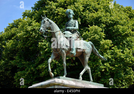 Chatham, Kent, England, UK. Statue von Lord Kitchener, im Anflug auf Fort Amhurst (von Sydney März 1912) Stockfoto