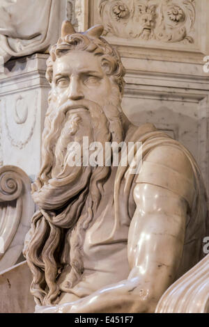 Moses, Marmor-Statue von Michelangelo, Grab des Papstes Julius II, San Pietro in Vincoli, Rom, Latium, Italien Stockfoto