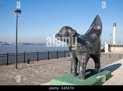 Superlambanana Skulptur vor dem Maritime Museum an der Uferpromenade in Liverpool. Stockfoto