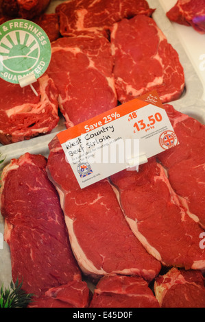 Fleisch für den Verkauf in einem Supermarkt in der Westcountry Stockfoto