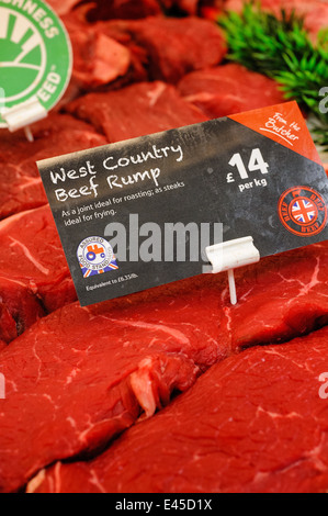 Fleisch für den Verkauf in einem Supermarkt in der Westcountry Stockfoto