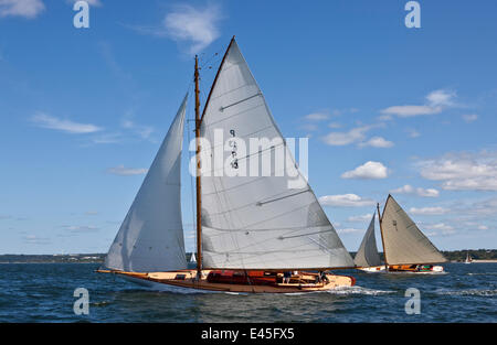 Yachten, Rennen in Newport Classic Yacht Regatta, Rhode Island, USA. September 2009. Stockfoto