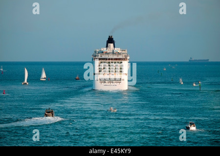 Norwegian Pearl Port of Miami Kreuzfahrtschiff dockt Florida FL uns Stockfoto