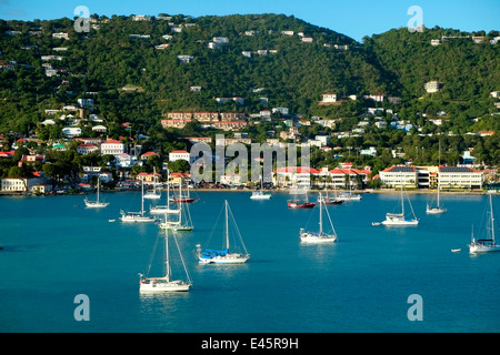 Segelboote Charlotte Amalie Harbor St. Thomas USVI U.S. Virgin Islands Gebiet Karibik-Insel Stockfoto