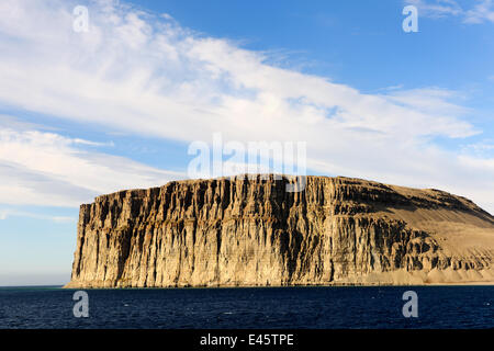 Blick auf Liddon Klippen und Liddon cap, Devon-Insel, Nunavut, Canada, August 2010 Stockfoto