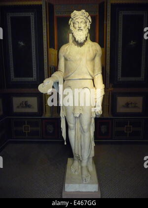 Aschaffenburg, Bayern, Deutschland. 17. Mai 2014. Römische Statue des Gottes Bacchus oder griechischen Dionysos in den schlafenden Raum Cubiculum des Pompejanum, konstruiert als antike römische Haus in Aschaffenburg, Bayern, Deutschland, 17. Mai 2014. Foto: Beate Schleep/Dpa/Alamy Live News Stockfoto