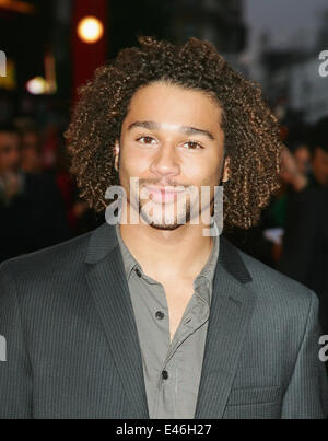 London, UK. 7. Oktober 2008. Corbin Bleu besucht die Premiere von High School Musical 3: Senior Year bei Empire Leicester Square. © Ferdaus Shamim/ZUMA Draht/Alamy Live-Nachrichten Stockfoto