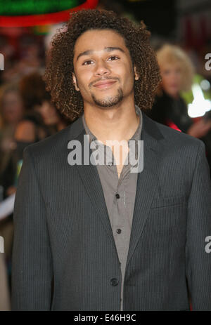 London, UK. 7. Oktober 2008. Corbin Bleu besucht die Premiere von High School Musical 3: Senior Year bei Empire Leicester Square. © Ferdaus Shamim/ZUMA Draht/Alamy Live-Nachrichten Stockfoto