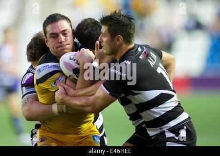 Widnes, UK. 3. Juli 2014. Ersten Rugby-Dienstprogramm Super League. Widnes Wikinger versus Castleford Tigers. Castleford Tigers zweiten Reihe Grant Millington in Aktion. Bildnachweis: Aktion Plus Sport/Alamy Live-Nachrichten Stockfoto