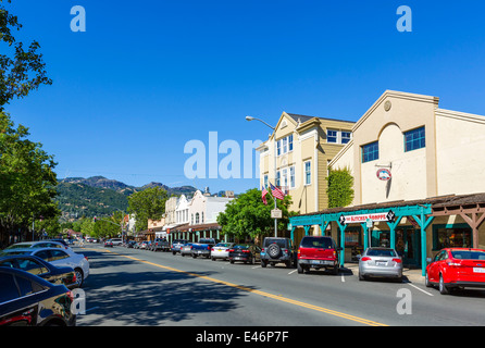 Hauptstraße (Lincoln Avenue) in Calistoga, Napa Valley Wine Country, Kalifornien, USA Stockfoto