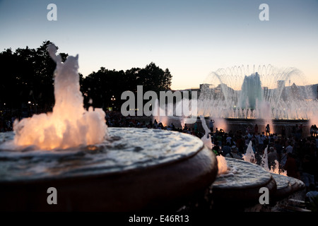 Barcelona Font Magica oder magischen Brunnen vor Palacio Nacional, der Nationalpalast. Stockfoto