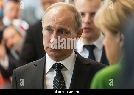 Berlin, Deutschland, Vladimir Putin und Angela Merkel auf der Hannover Messe Stockfoto