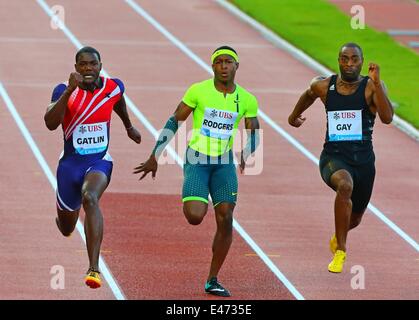 Lausanne, Schweiz. 3. Juli 2014. Internationalen Leichtathletik IAAF Diamond League (von L bis R) Justin Gatlin, Michael Rodgers und Tyson Gay der Vereinigten Staaten zu konkurrieren, während die Herren 100m Rennen während der IAAF Diamond League-Meetings in Lausanne, Schweiz, Juli 3 Credit: Action Plus Sport/Alamy Live News Stockfoto