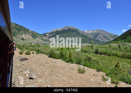 Der Durango und Silverton Eisenbahnstrecke durch den San Juan Mountains. Stockfoto