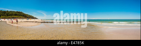 Piaśnica Fluss beenden in der Ostsee in der Nähe von Dębki, Polen Stockfoto