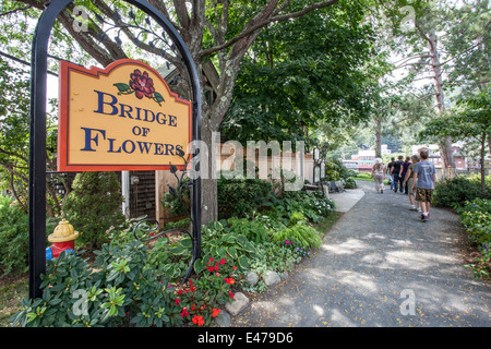 Weg zur Brücke der Blumen in Shelburne Falls Stockfoto