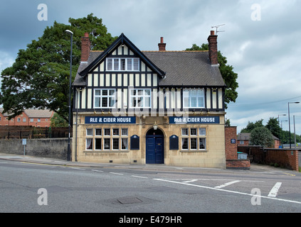 Die alten Silk Mühle Ale und Apfelwein Gaststätte volle Straße Derby England UK Stockfoto