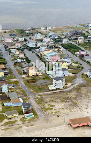 Luftaufnahme von Überschwemmungen durch Hurrikan Arthur auf den Outer Banks 4. Juli 2014 in Nags Head, North Carolina. Arthur war der frühesten Hurrikan, jemals die outer Banks zu schlagen. Stockfoto