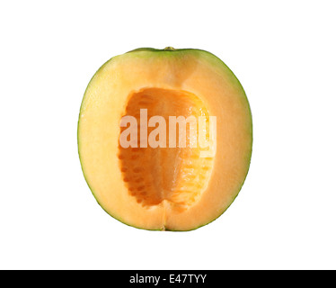 Cantaloupe-Melone schneiden Sie in Scheiben isoliert auf weißem Hintergrund. Stockfoto