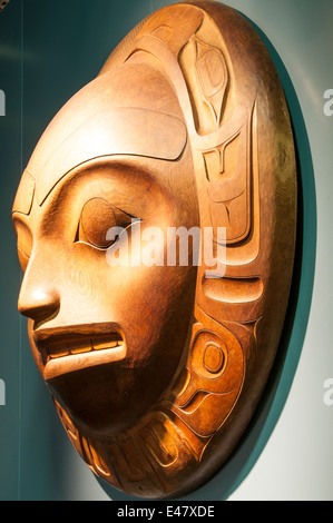 Geschnitzte hölzerne Gedenktafel Wandkunst Haida Heritage Centre, Kaay Llnagaay, Haida Gwaii Queen Charlotte Inseln Stadt Britisch-Kolumbien Stockfoto