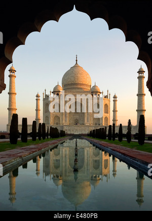 Taj Mahal bei Sonnenaufgang - Agra - India Stockfoto