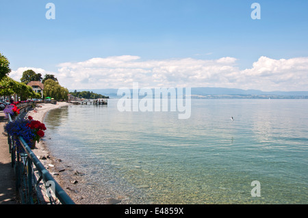 Publier, Amphion-Les-Bains Strand, Genfer See, in der Nähe von Evian-Les-Bains Stockfoto