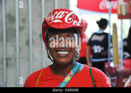 Arena Fonte Nova, Verkäuferin Im Stadion, WM 2014, Salvador da Bahia, Brasilien. Nur zur redaktionellen Verwendung. Stockfoto