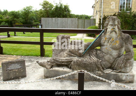 Statue des alten Vater Themse an St Johns Schleuse entlang der Themse Weg Stockfoto