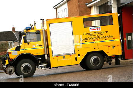 Network Rail Great Western & South Wales Feuerwehr Notfall-und erste Reaktion Fahrzeug vor einer Feuerwehr in Newport South Wales GB UK 2014 Stockfoto