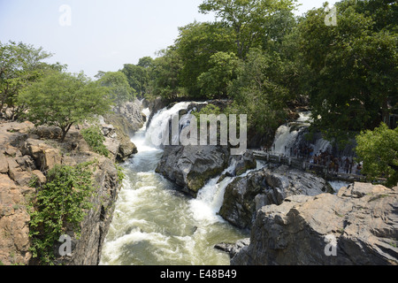 Indien, Hogenakkal fällt Stockfoto