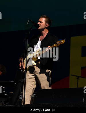 LONDON, Vereinigtes Königreich - 03.Juli: Hayden Thorpe von wilden Tieren führt auf der Bühne British Summer Time Festival im Hyde Park Stockfoto