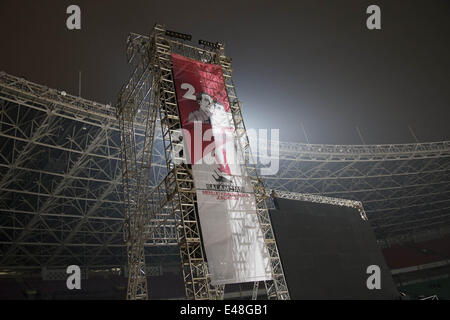 Jakarta, Jakarta, Indonesien. 5. Juli 2014. Jokowi Fahnen an den Gelora Bung Karno Stadium. Tausende von Jokowi Anhängern gefüllt Gelora Bung Karno Stadium Jokowi letzte große Kampagne in Jakarta zu hören. Bildnachweis: Donal Husni/NurPhoto/ZUMA Draht/Alamy Live-Nachrichten Stockfoto