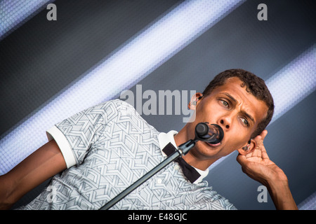 Stromae tritt beim Pinkpop Festival 2014 in Niederlande © Roberto Finizio/Alamy Live News Stockfoto