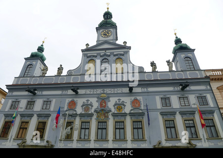 Tschechische Republik - Cesky Budejovice Hauptplatz: Namesti Premysla Otakara II, Rathaus Foto: Sean Sprague Stockfoto