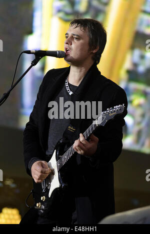 London, UK, 07.05.2014: The Libertines spielen Britische Sommerzeit Hyde Park. Personen im Bild: Pete Doherty. Bild von Julie Edwards Stockfoto